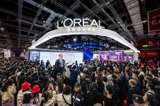 第六届进博会——欧莱雅集团首席执行官叶鸿慕视频致辞 第六届进博会——欧莱雅集团首席执行官叶鸿慕视频致辞