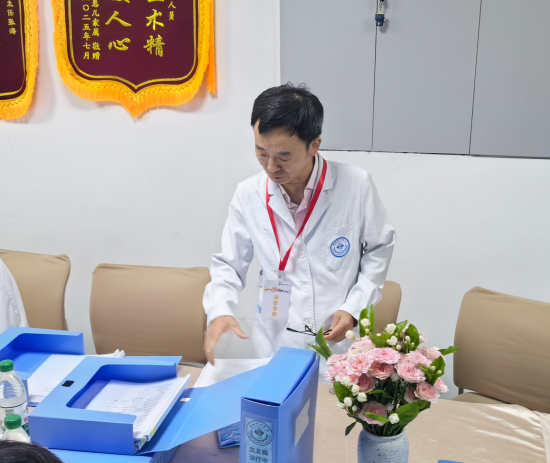 中国医学科学院血液病医院(血液学研究所)临床首席专家杨仁池教授 中国医学科学院血液病医院(血液学研究所)临床首席专家杨仁池教授