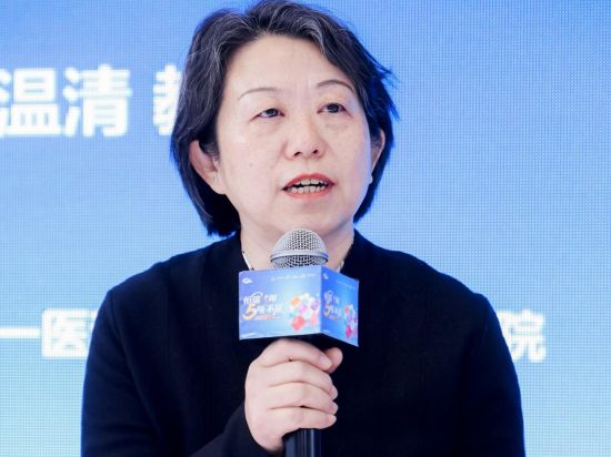 温清教授回答记者提问 温清教授回答记者提问