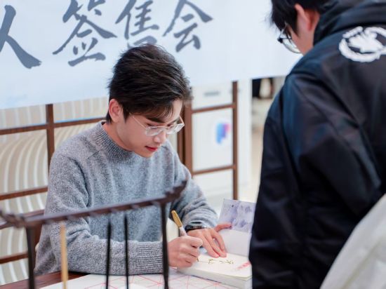 �������Ҽ�Խ��Я���������塷�����Ϻ����ļ����ܲ��� ���췽��ͼ