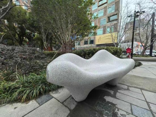 图为再生环保座椅。爱回收供图 图为再生环保座椅。爱回收供图