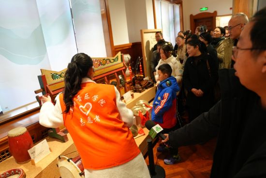 ����ѧ��־Ը��Ϊչ���ṩ���͡� У����ͼ