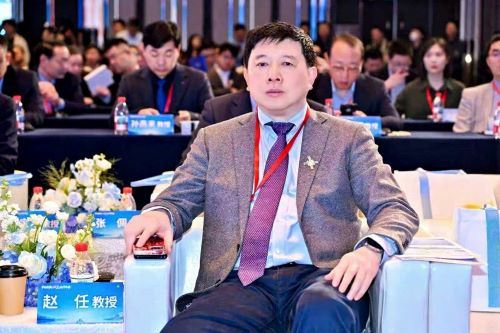 (上海交通大学附属瑞金医院副院长、主任医师赵任教授) (上海交通大学附属瑞金医院副院长、主任医师赵任教授)