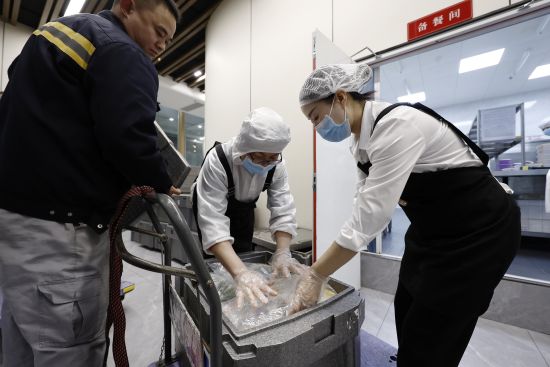 ������Ա����ʽ�ײʹ�������������� ������ ��