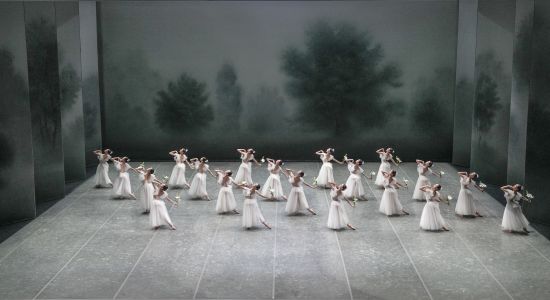 芭蕾舞剧《百合花》剧照。 主办方供图 芭蕾舞剧《百合花》剧照。 主办方供图
