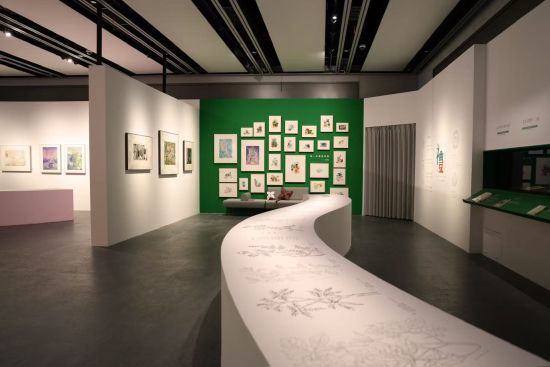 “让诗风穿透一切——《诗经》草木意象主题展”。 主办方供图 “让诗风穿透一切——《诗经》草木意象主题展”。 主办方供图