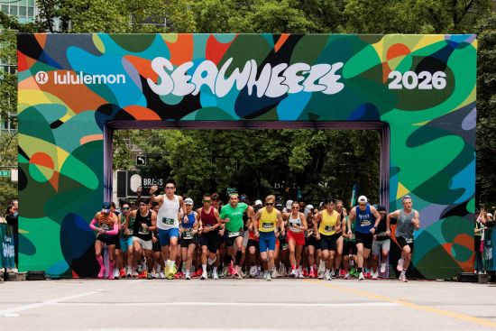 lululemon SeaWheeze半程马拉松在品牌发源地温哥华举办 lululemon SeaWheeze半程马拉松在品牌发源地温哥华举办
