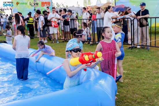 “登陆复兴岛·夏日狂欢夜”。 主办方供图 “登陆复兴岛·夏日狂欢夜”。 主办方供图