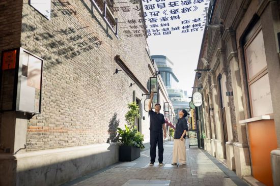 滨港商业中心今潮8弄“寻找大先生”主题活动。 主办方供图 滨港商业中心今潮8弄“寻找大先生”主题活动。 主办方供图