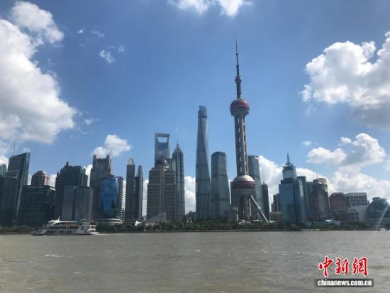 资料图:上海外滩一景。中新网记者 郑莹莹 摄 资料图:上海外滩一景。中新网记者 郑莹莹 摄