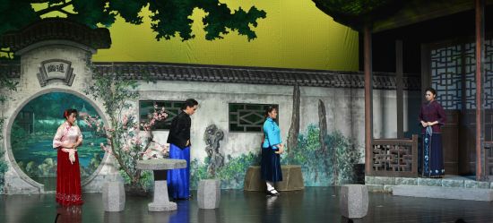 《大雷雨》剧照。 主办方供图 《大雷雨》剧照。 主办方供图