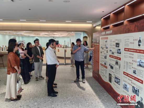 9月3日,“孙中山与华侨革命家在黄浦的足迹”主题展在上海开幕。图为展览现场。 范宇斌 摄 9月3日,“孙中山与华侨革命家在黄浦的足迹”主题展在上海开幕。图为展览现场。 范宇斌 摄