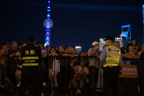黄浦警方全力护航旅游节开幕式大巡游。 黄浦警方全力护航旅游节开幕式大巡游。