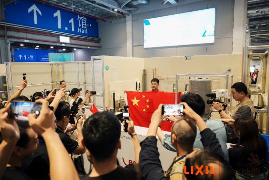 来自中国的选手张晓锐获得本届“管道与制暖”项目竞赛铜牌 来自中国的选手张晓锐获得本届“管道与制暖”项目竞赛铜牌