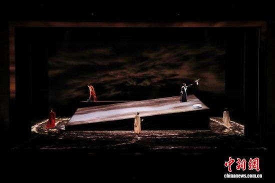 舞剧《楚河汉界》剧照。 江苏大剧院 供图 舞剧《楚河汉界》剧照。 江苏大剧院 供图