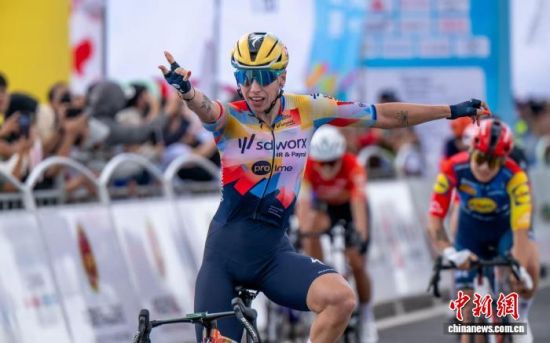 ����10��9�գ�2026�껷�������������г�����(UCI)Ů�ӹ�·����Ѳ�������Ϻ�����������ͼΪ���Ժ�����SD�ֿ�˹�����޵�ķ���ӳ��������ȡ�ά��˹���˲��������֩�����ľ��䶯����(���췽��ͼ)