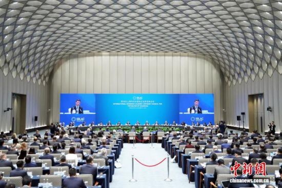 10月11日,第38次上海市市长国际企业家咨询会议在上海世界会客厅举行。中新社记者 汤彦俊 摄 10月11日,第38次上海市市长国际企业家咨询会议在上海世界会客厅举行。中新社记者 汤彦俊 摄