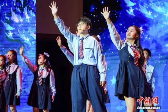 “未来有数”2026长三角数字音乐大赛成果展暨颁奖展演。 主办方供图 “未来有数”2026长三角数字音乐大赛成果展暨颁奖展演。 主办方供图