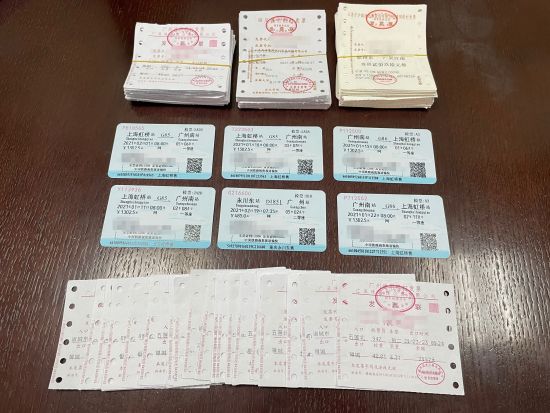 纸质火车票取消后,现阶段大多只被打印出来作为报销凭证,一些不法分子