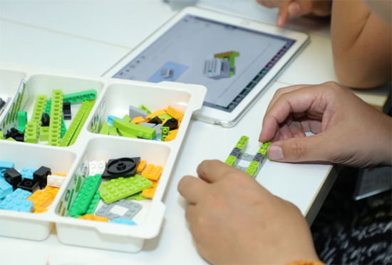 乐高教育发布编程新课程-中新社上海