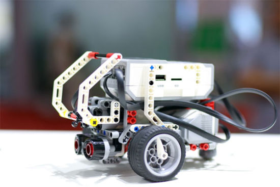 乐高教育发布编程新课程-中新社上海