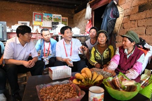 爱心洒满云南 共铸中国心禄劝行大型医疗公益