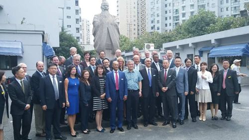 美国史赛克公司董事团一行来岳阳医院参观交流