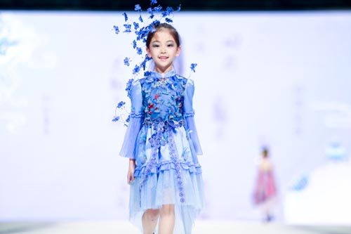 伊佳林IKALI为“中国公主”定制专属礼服和标准