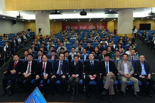 手术开启甲状腺治疗疗效+美颜模式-中新社上海