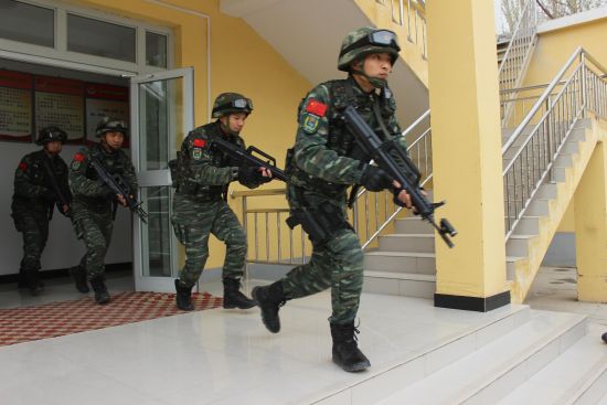 洞察毫末的特战精英--记武警上海总队五支队特勤中队班长熊盛顺 - 上海新闻网