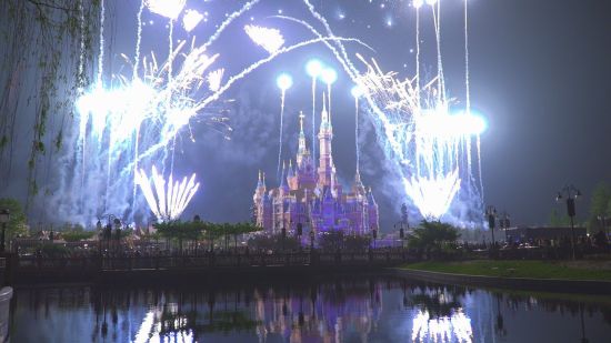 上海迪士尼乐园内部游乐项目大探营 - 上海新