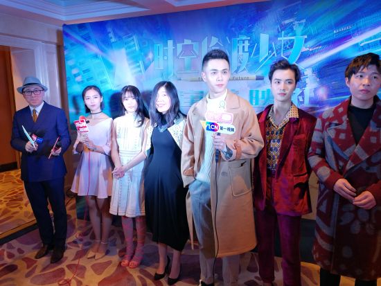 沪上购物中心现粉色海洋