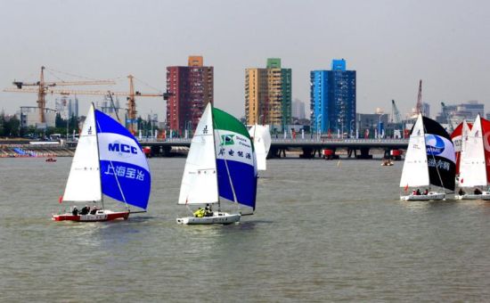 “2019上海邮轮港国际帆船赛”举行