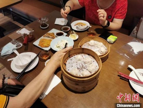 直击上海恢复堂食首日：食客重温老味道