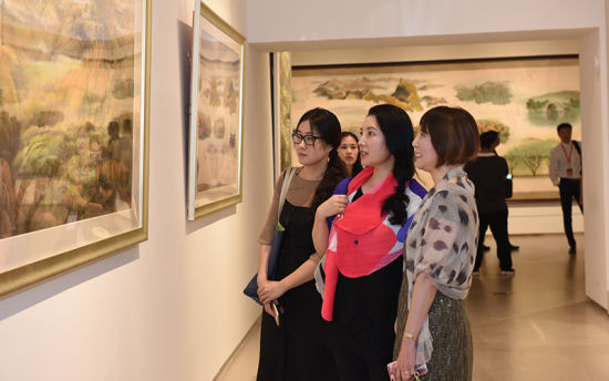 上海自由职业艺术家主题艺术展开幕-中新社上海