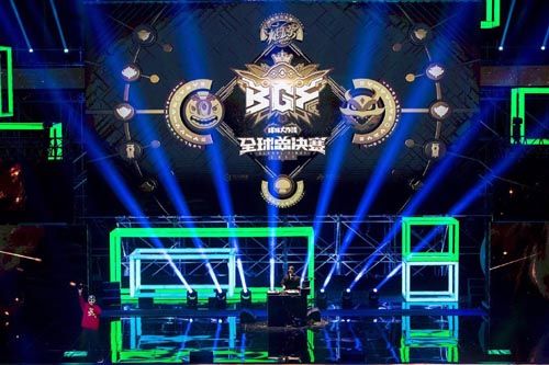 Hotdog亮相《球球大作战》全球总决赛 贺岁献