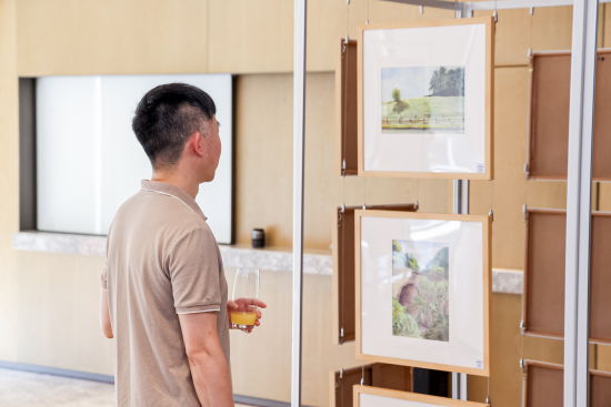 上海虹桥康得思酒店携手艺术家推出“邻里艺术家”系列展览