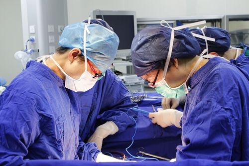 15岁少女罹患宫颈胚胎源性横纹肌肉瘤 上海红