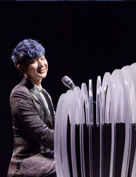 JJ林俊杰携2019全新改编江南降临镇江