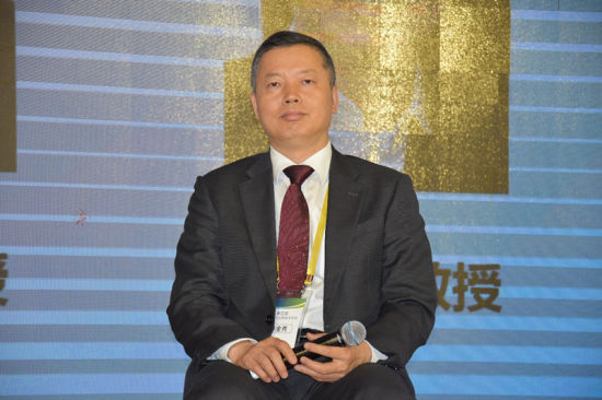 林金秀教授进行了精彩的回答,目前血压监测一种是自己手工记录,另一种