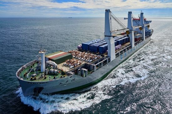 辉煌70年 中波轮船股份公司行稳致远