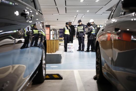 ��������ҵ��λ����Աһ���ں��Ź��ʻ���T1��վ¥ͣ���������ÿ���ʧ��Ʒ������������ ������ ��