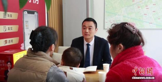 ������Ůʿ�����һ����ѯ�û�ס�����ˡ��ż� ��