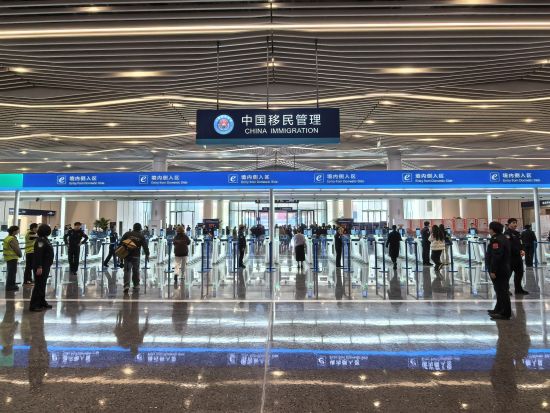 �Ϻ��߼���ع�����ȫ��λ�����εı�����������ϵ���ú����չ�̡�����ʵ�֡��·ɻ�����չ���ı�����顣(�Ϻ��߼���վ��ͼ)