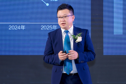 (���µ�����ʽ�����й���������ҵ���ܲá��ǻ�������ҵ����ҵ������һ��)