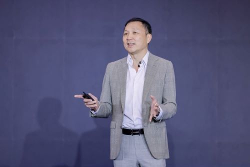 (˼��ȫ���ܲü���л�����ϯִ�йٻ�־������AI��������̬����)