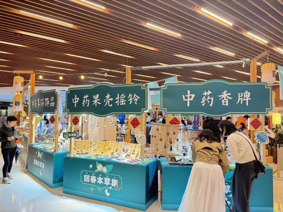 ���ش����ݼ����м����������ͼ