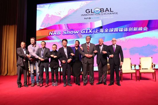 2015�꣬ʱ�����Ļ����Ŷ��³������𻪳�ϯ�Ϻ�ȫ���ý�崴�·�ᣬ����Ϊ���𻪡��ܷ��߹�ͼ